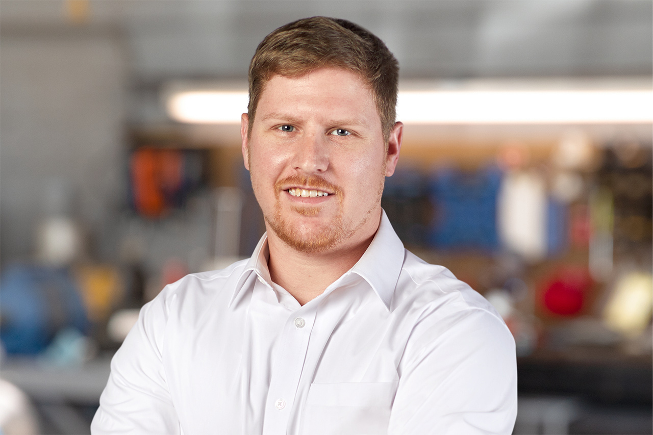 Headshot of MacGuire & Crawford employee Dan MacIsaac